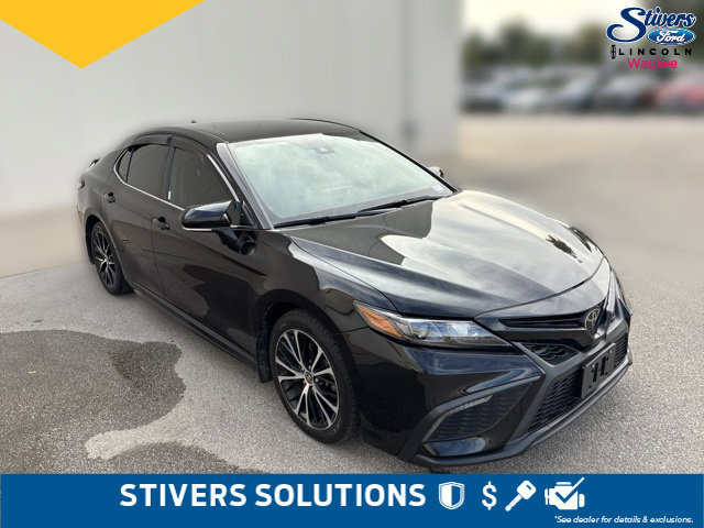 Used 2024 Toyota Camry SE FWD image 3