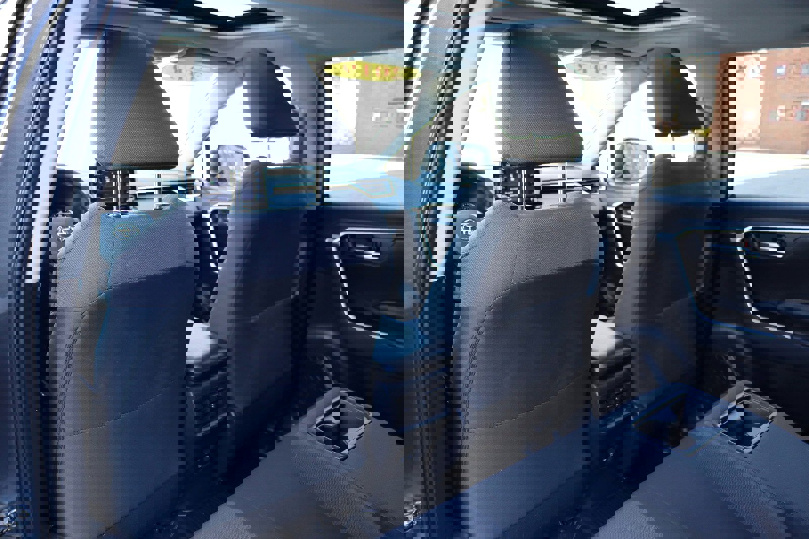 Used 2019 Toyota RAV4 XLE w/ Convenience Package AWD/4WD image 14