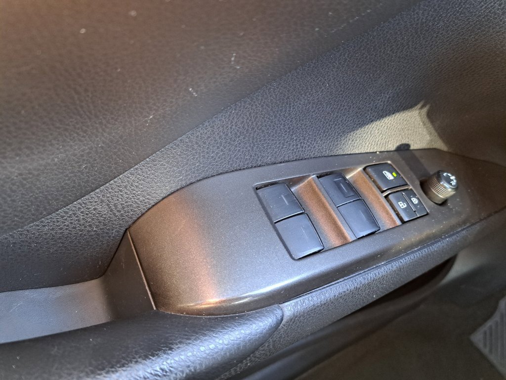 Used 2023 Toyota Camry SE image 25