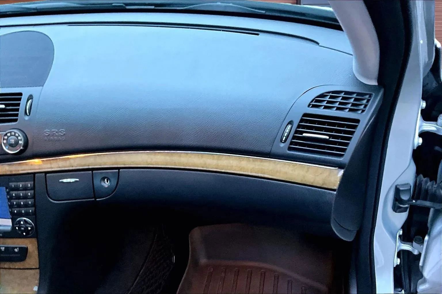 Used 2008 Mercedes-Benz E 350 E 350 Sedan 4D image 16