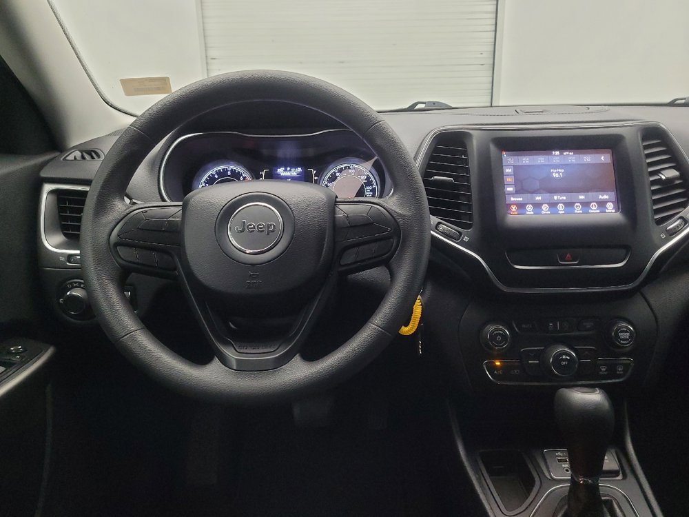 Used 2020 Jeep Cherokee Latitude FWD image 22