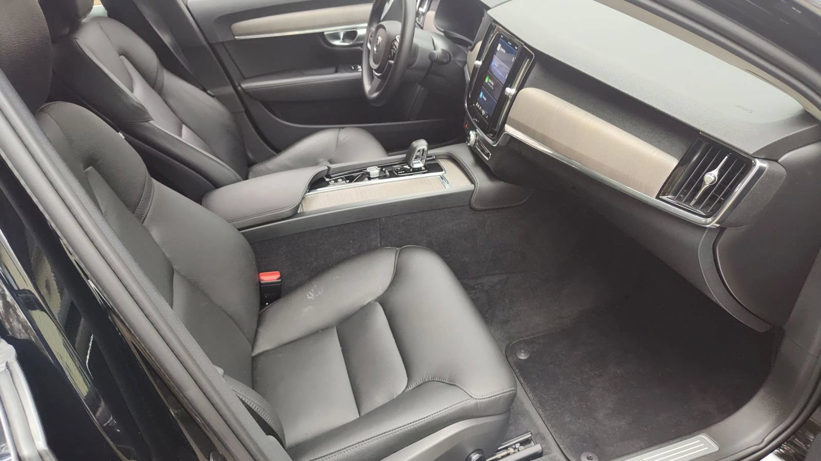 Used 2023 Volvo S90 B6 Plus AWD/4WD image 12