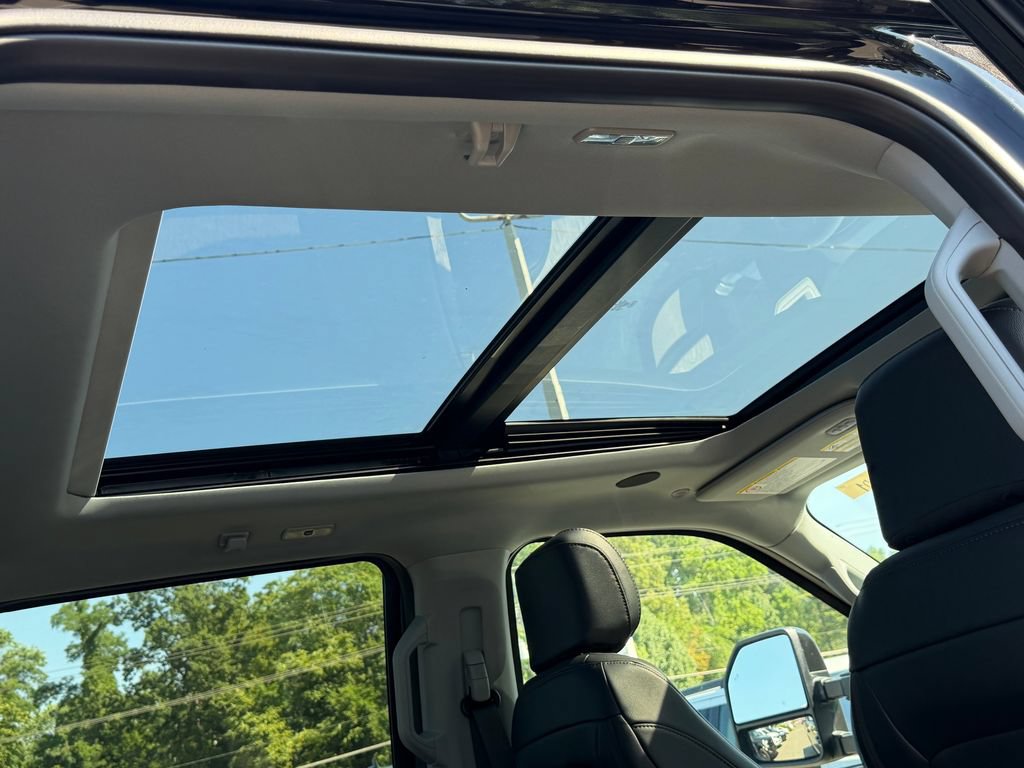 New 2026 Ford F250 Lariat w/ Black Appearance Package AWD/4WD image 8