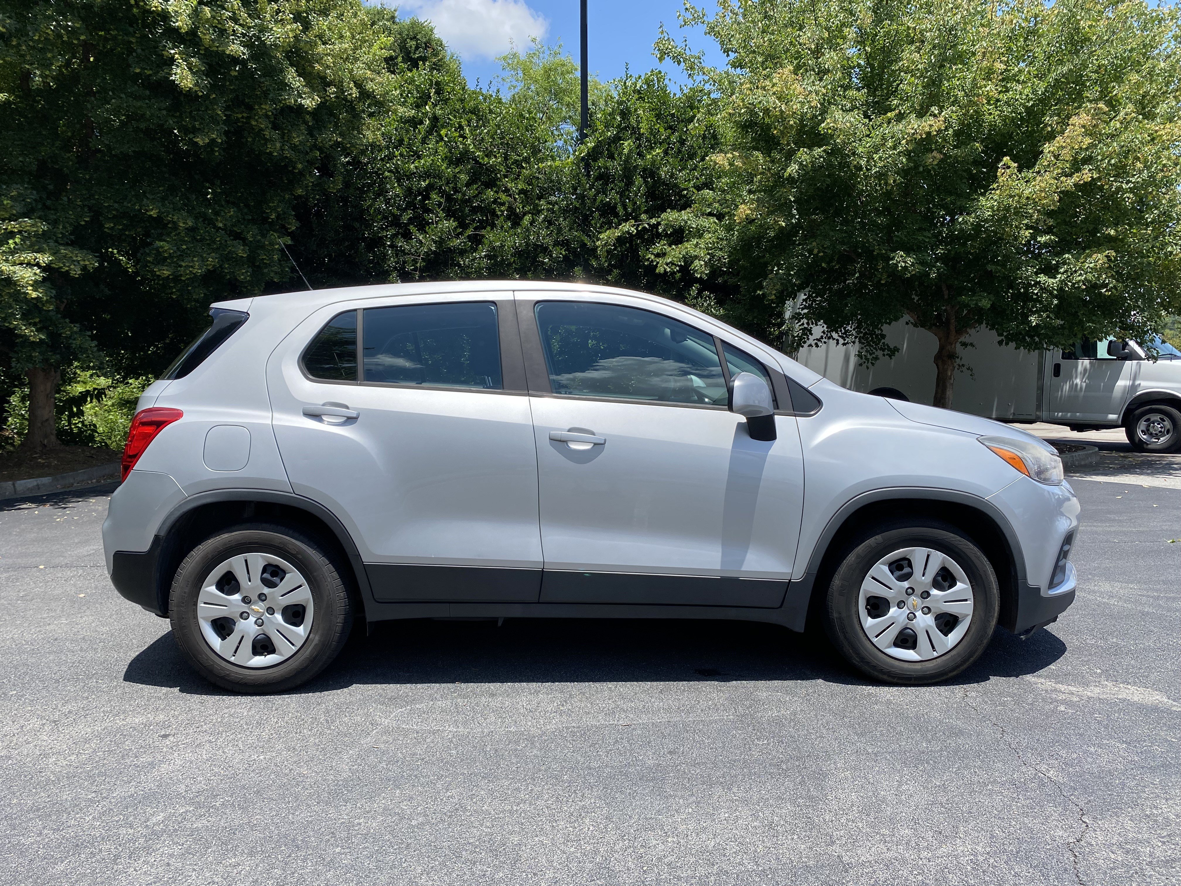 Used 2018 Chevrolet Trax LS FWD image 10