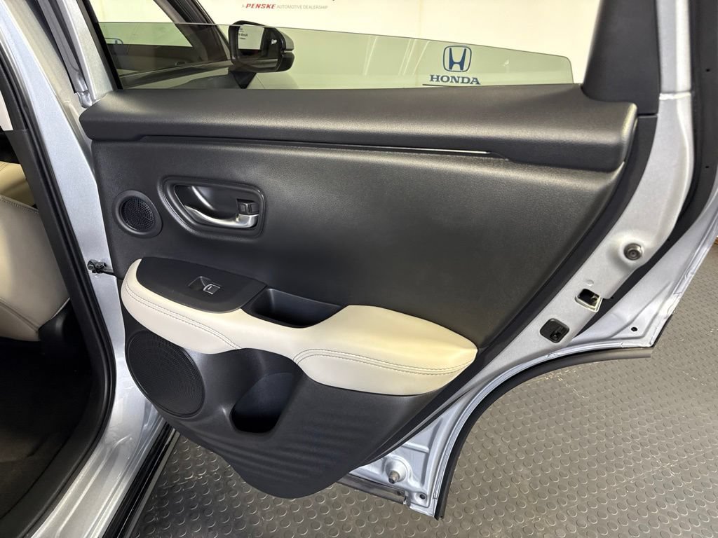 Used 2025 Honda HR-V EX-L image 7