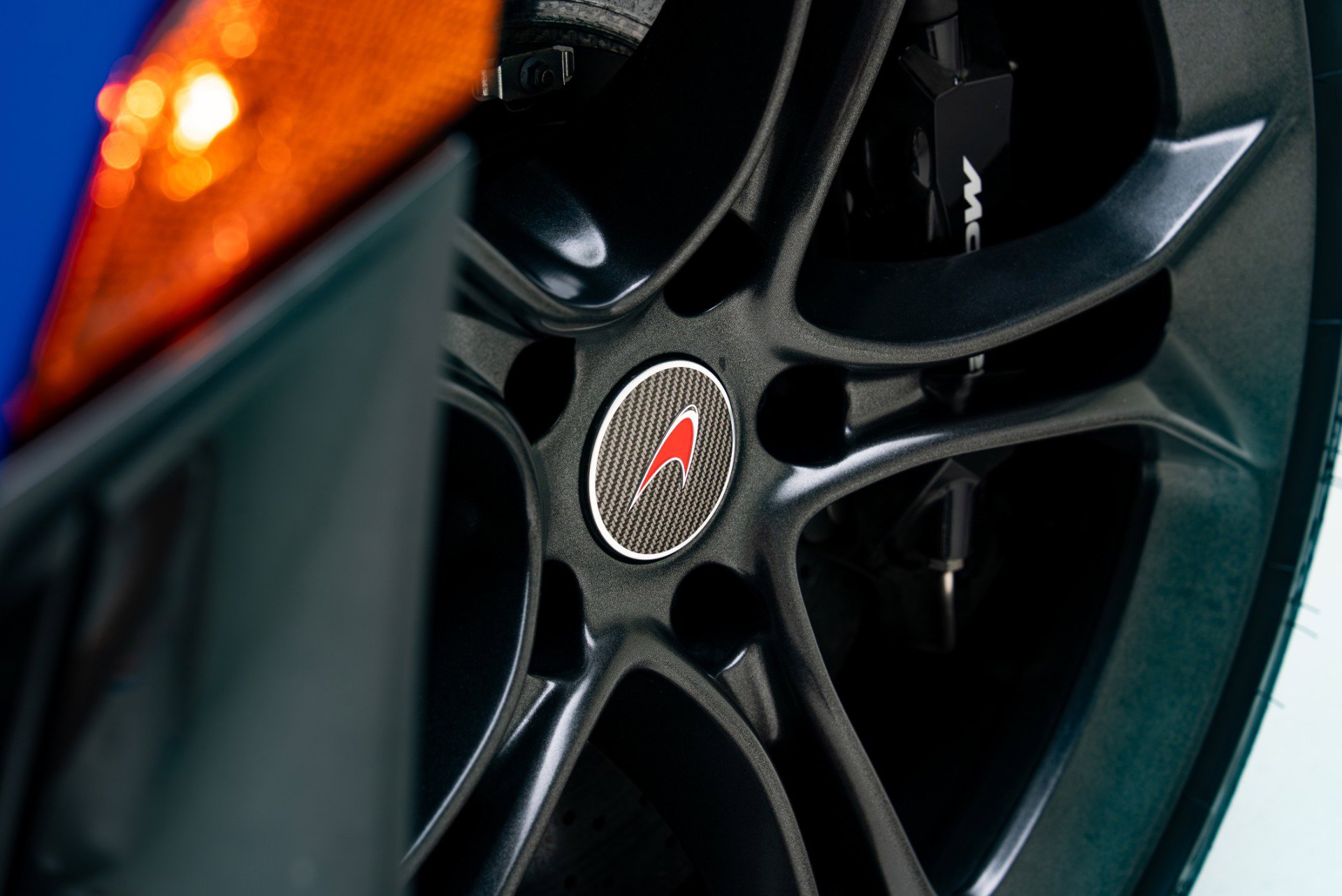 Used 2018 McLaren 720S Performance RWD image 21