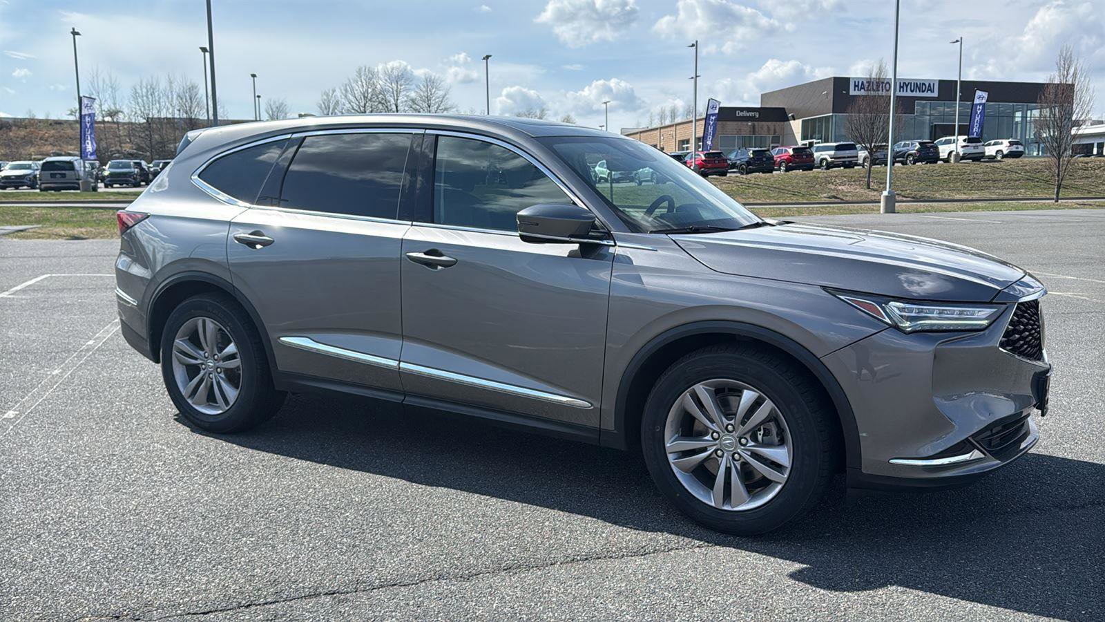 Used 2023 Acura MDX SH-AWD image 2