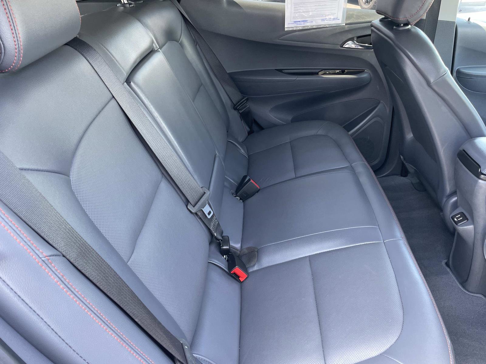 Used 2019 Chevrolet Bolt Premier w/ Infotainment Package FWD image 28