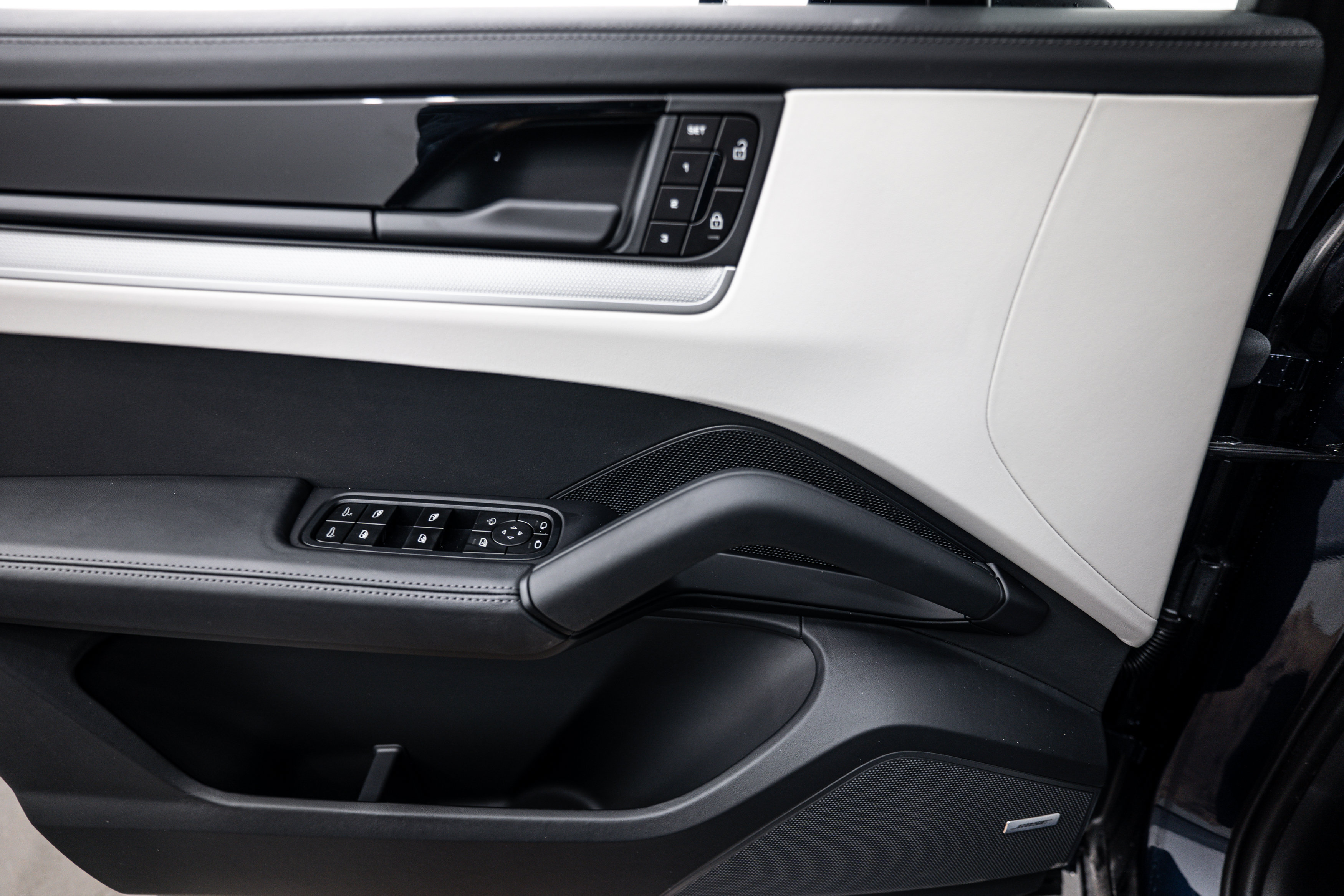 Certified 2026 Porsche Cayenne AWD/4WD image 18