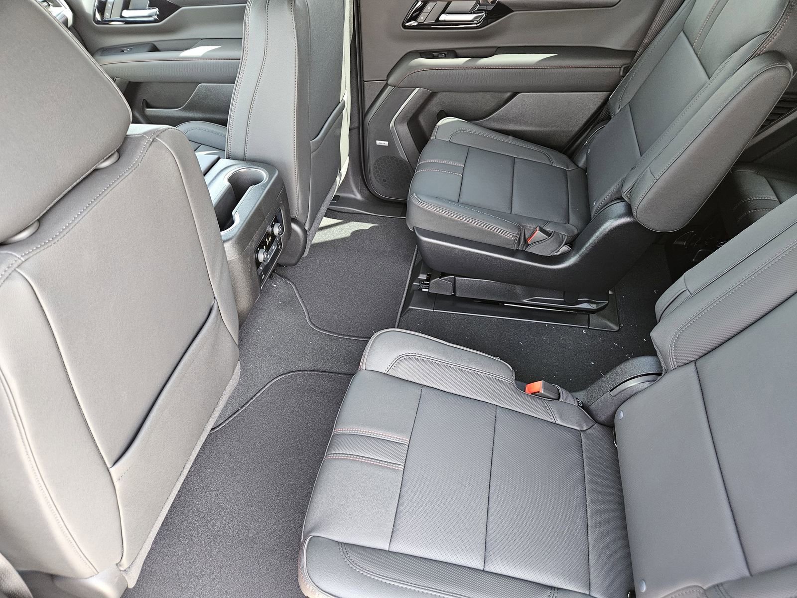 New 2026 Chevrolet Tahoe RST image 27