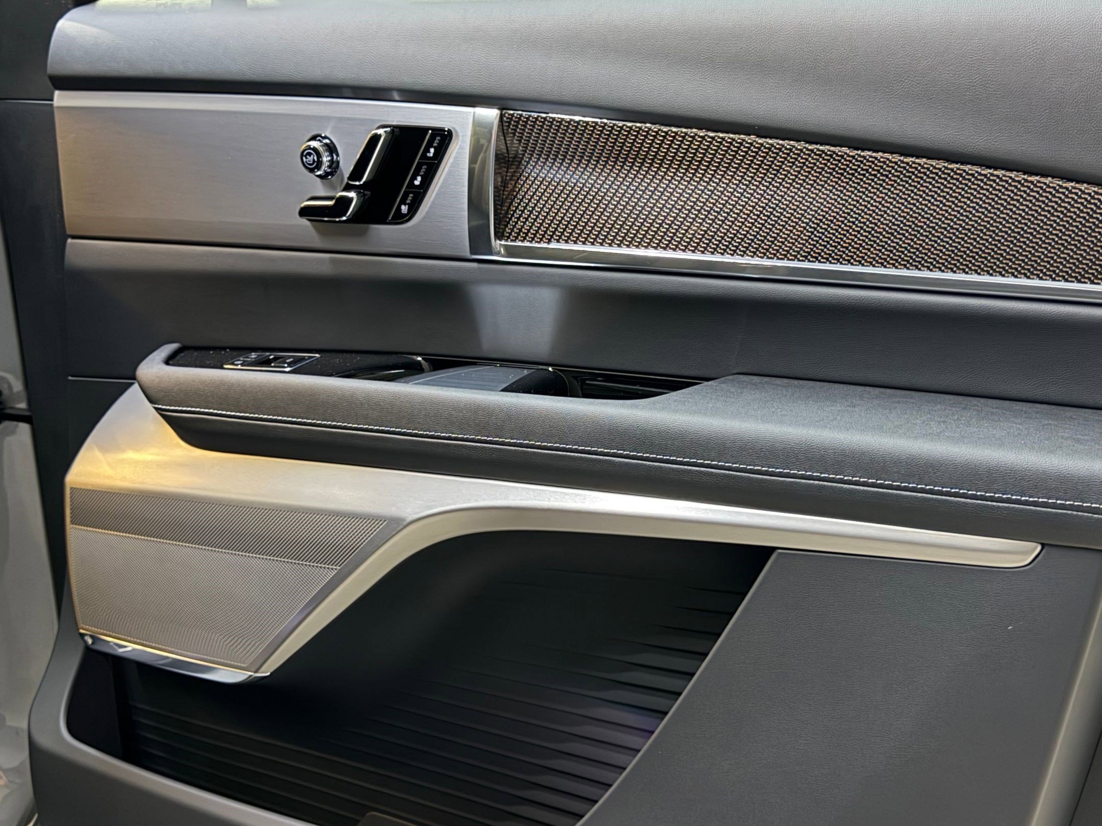 New 2026 Cadillac Vistiq Sport image 53