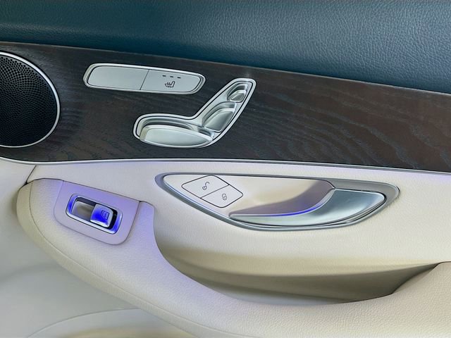 Used 2021 Mercedes-Benz GLC 300 4MATIC w/ Premium Package image 32