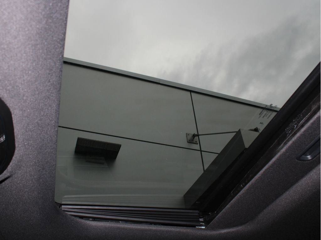 New 2025 Jeep Grand Cherokee Laredo X w/ Luxury Tech Group I image 23