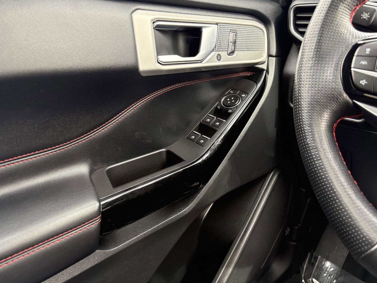 Certified 2022 Ford Explorer ST-Line w/ Class IV Trailer Tow Package image 13