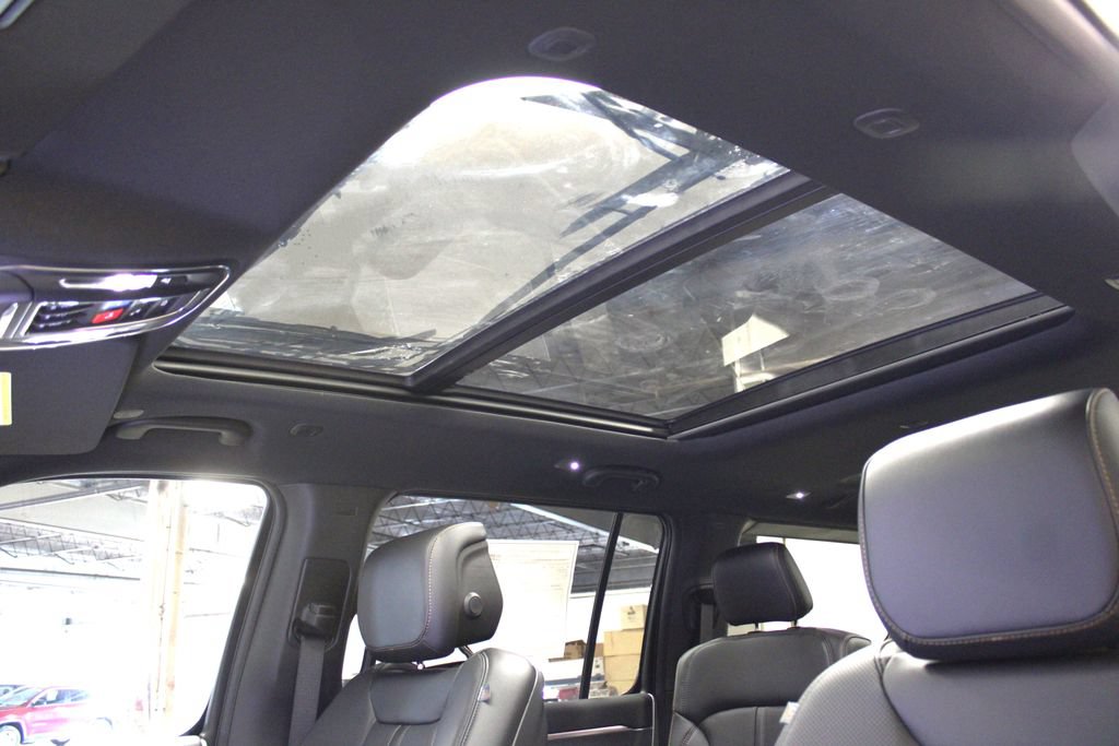 New 2026 Jeep Grand Wagoneer 4WD image 27