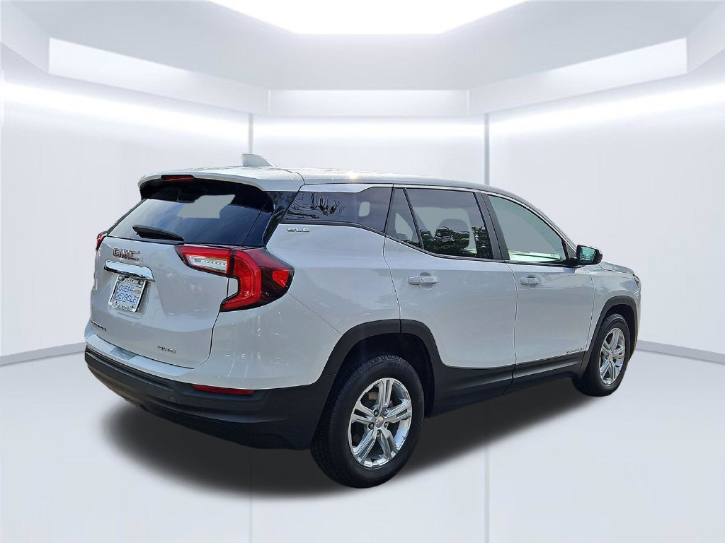 Used 2024 GMC Terrain SLE AWD/4WD image 5