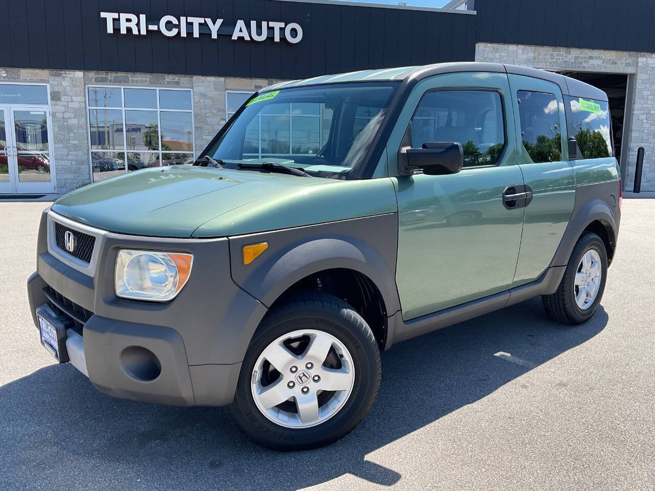 Used 2004 Honda Element EX image 1