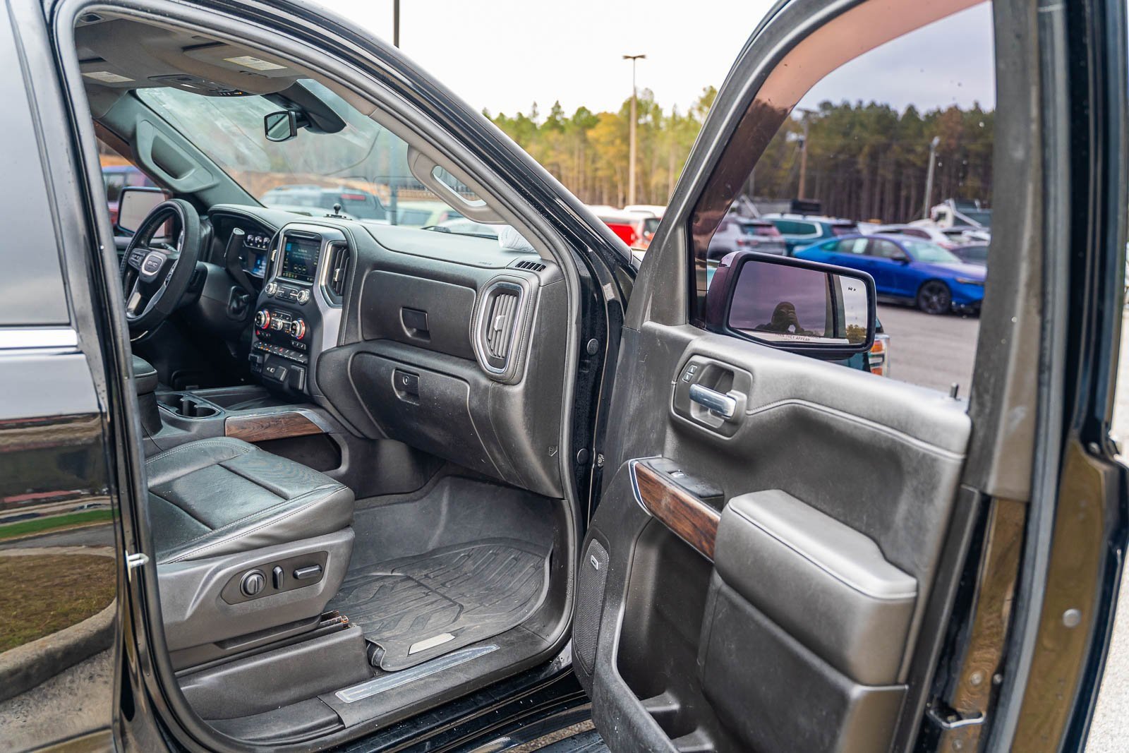 Used 2019 GMC Sierra 1500 SLT w/ SLT Premium Plus Package image 12