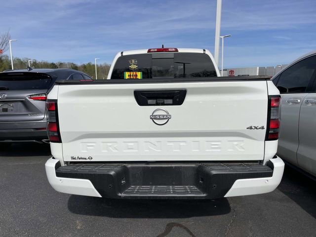 Used 2025 Nissan Frontier SV image 3