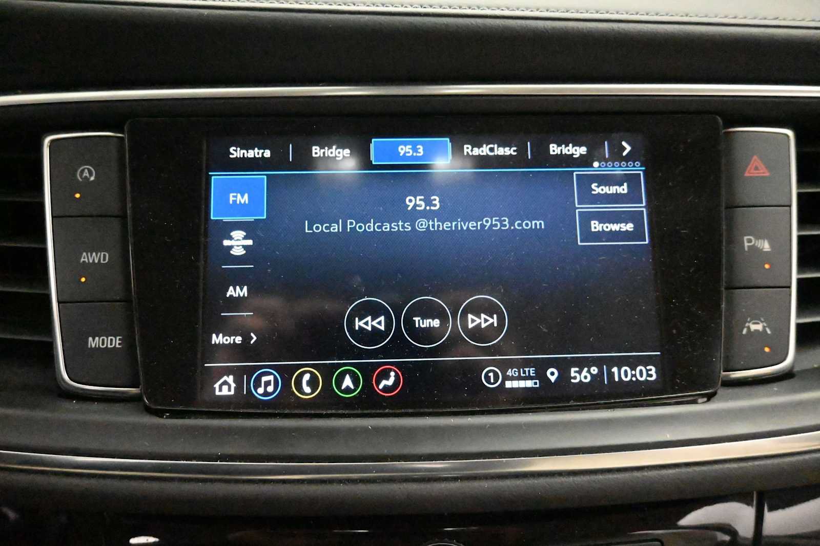 Used 2024 Buick Enclave Avenir w/ Avenir Technology Package AWD/4WD image 17