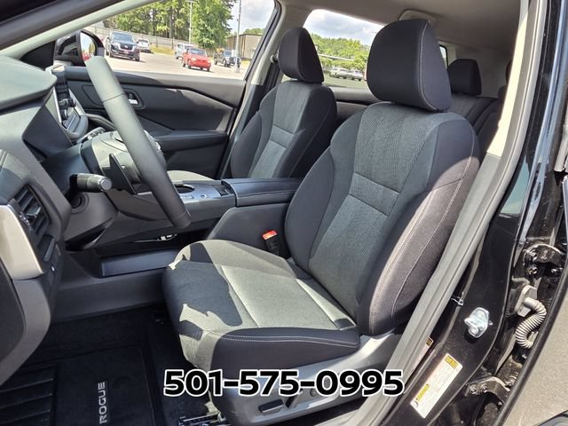 Used 2026 Nissan Rogue SV w/ Cold Weather Package FWD image 8