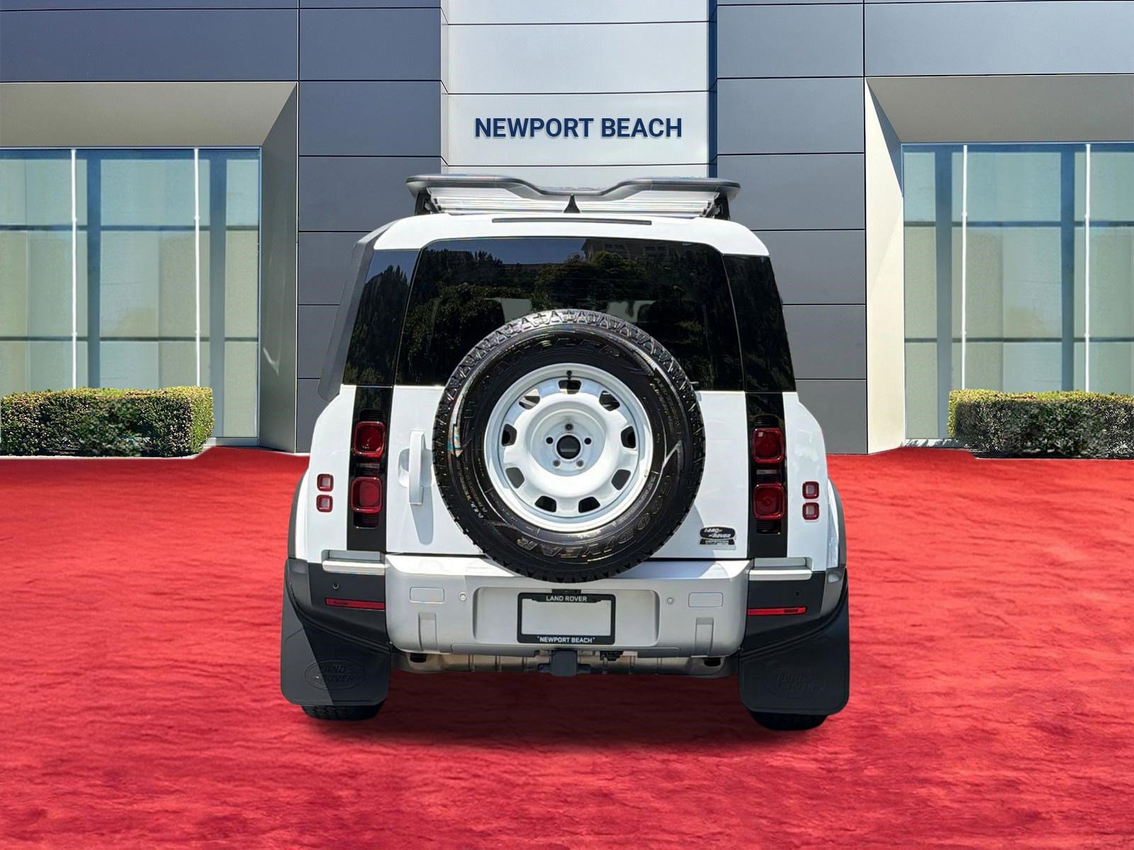 Used 2023 Land Rover Defender 110 S AWD/4WD image 10