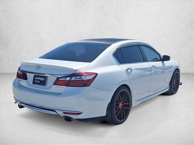 Used 2017 Honda Accord Sport image 5