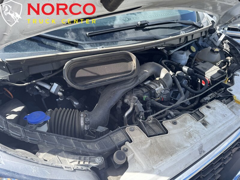 Used 2024 Ford Transit 350 XLT RWD image 27