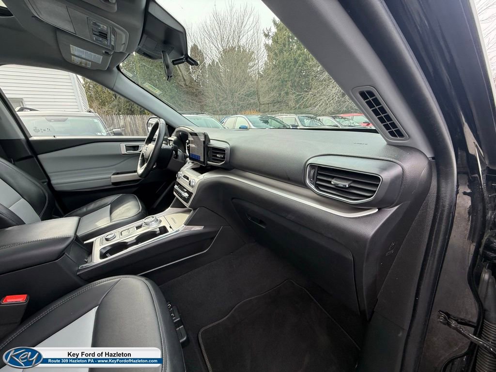 Certified 2022 Ford Explorer XLT w/ Equipment Group 202A image 37