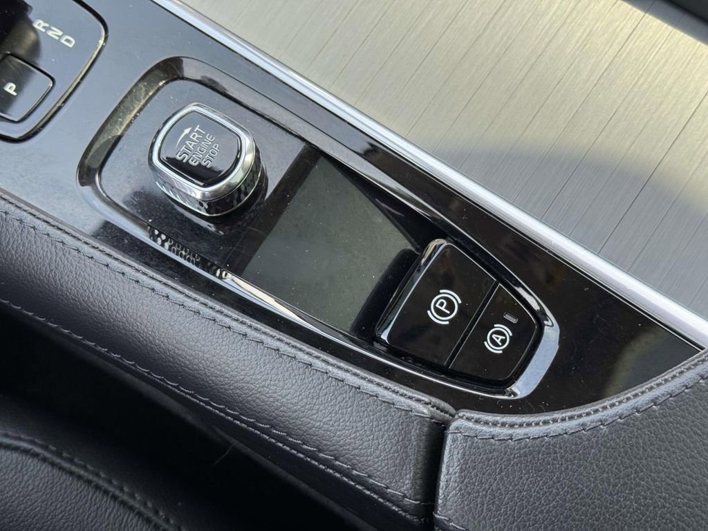 Used 2023 Volvo XC90 B5 Core w/ Climate Package image 29