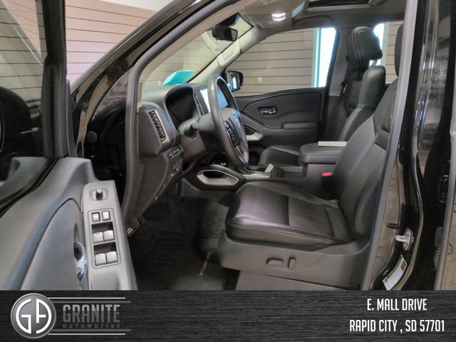 Used 2024 Nissan Frontier SL w/ Technology Package AWD/4WD image 10