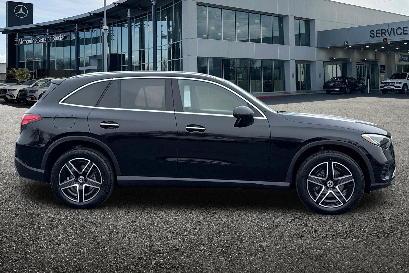 New 2026 Mercedes-Benz GLC 300 4MATIC image 3