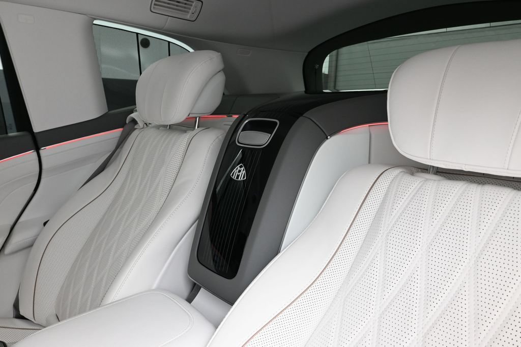 Used 2025 Mercedes-Benz Maybach GLS 600 4MATIC image 20