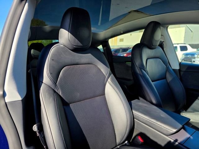 Used 2026 Tesla Model Y AWD image 30
