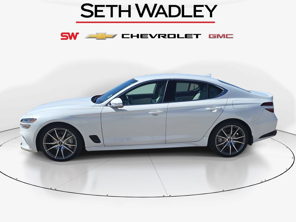 Used 2025 Genesis G70 2.5T image 4