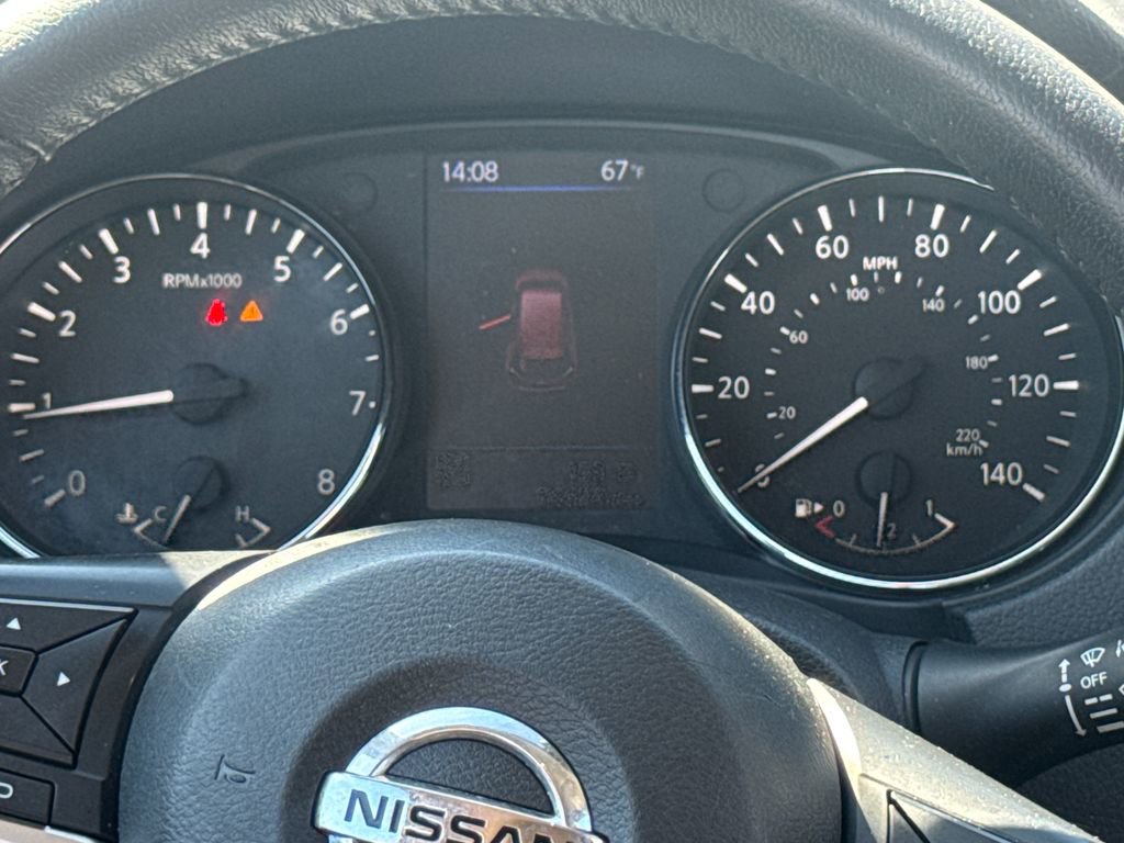 Used 2019 Nissan Rogue SV image 32