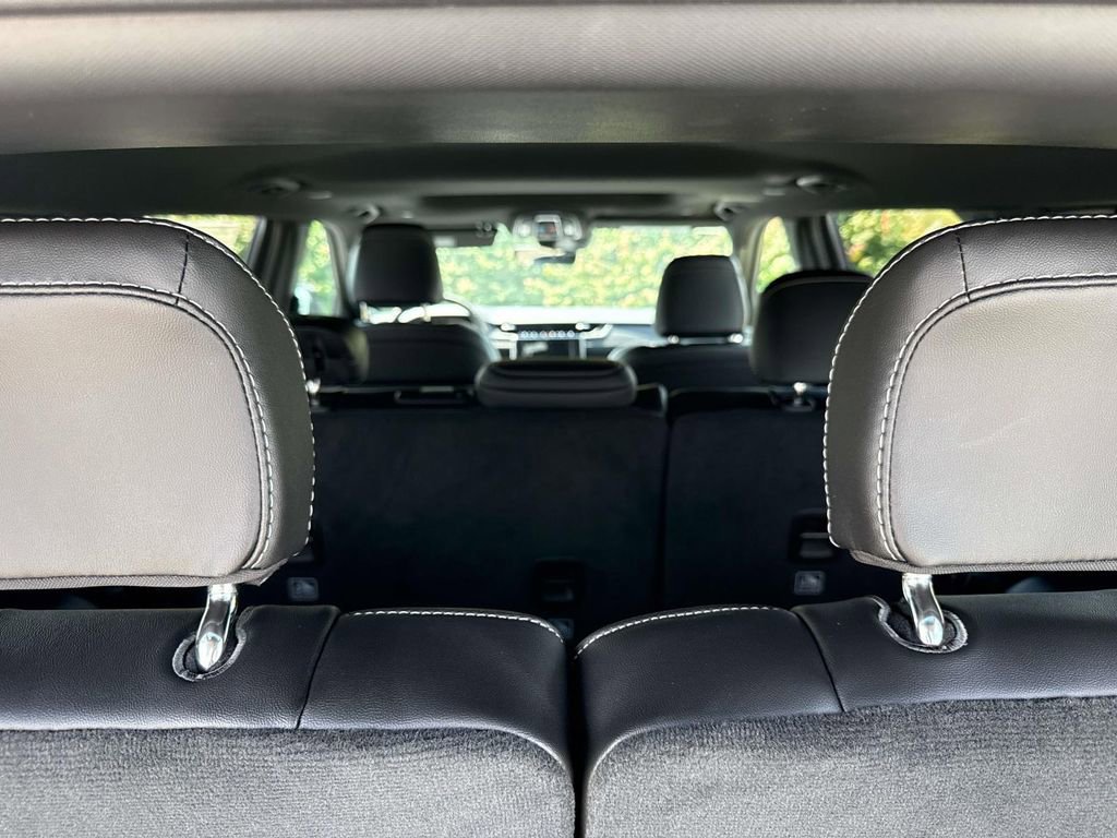 New 2025 Jeep Grand Cherokee L Altitude image 11