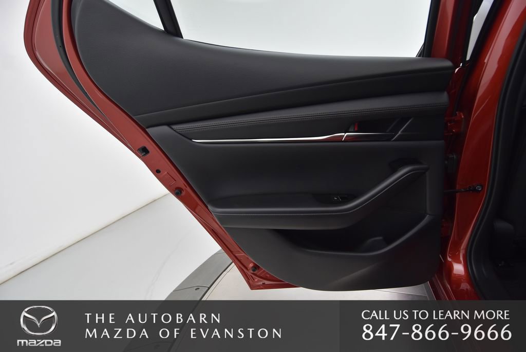 Used 2025 MAZDA MAZDA3 Hatchback w/Premium Plus Pkg image 33
