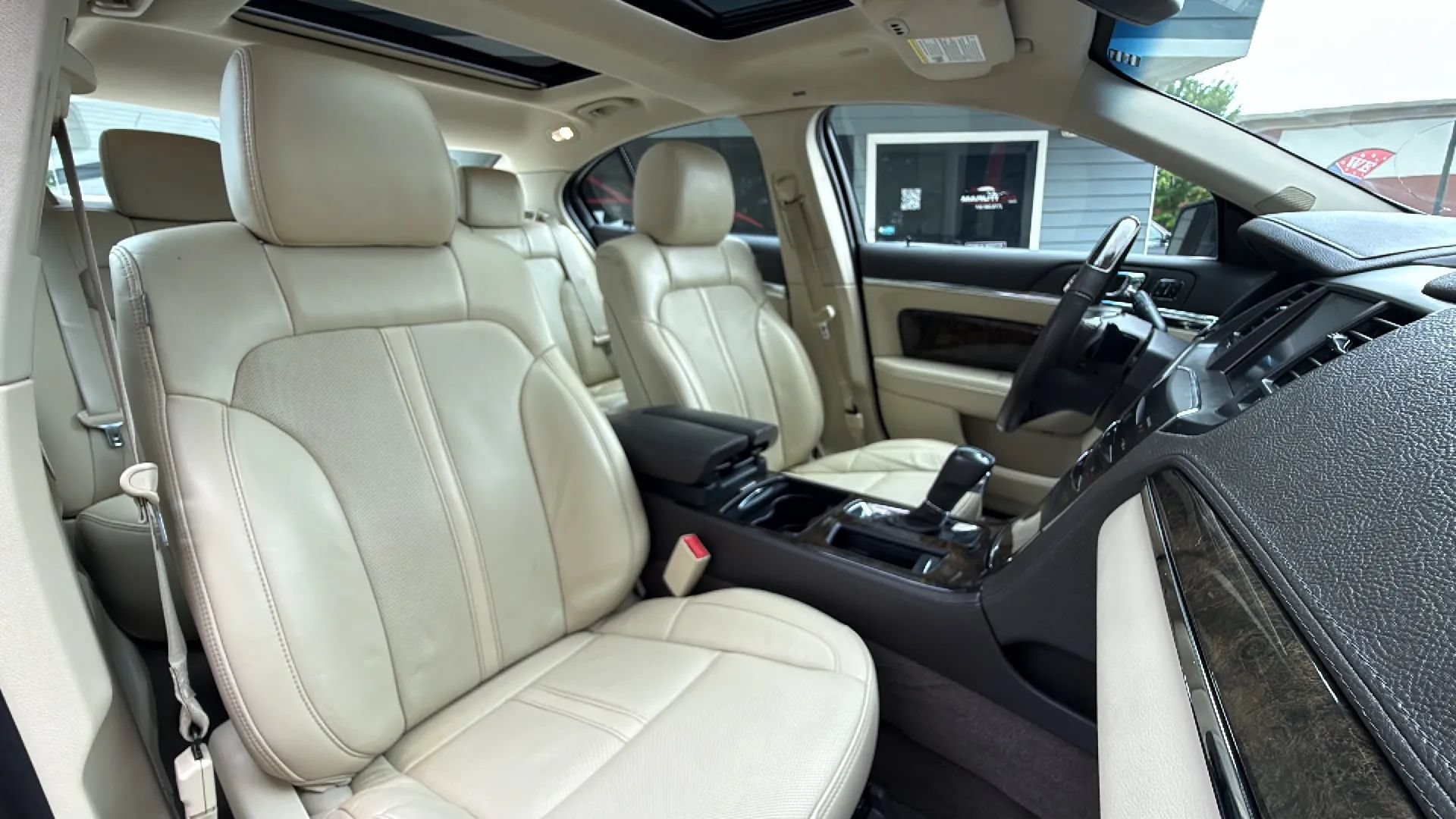 Used 2014 Lincoln MKS AWD w/ Equipment Group 101A image 28