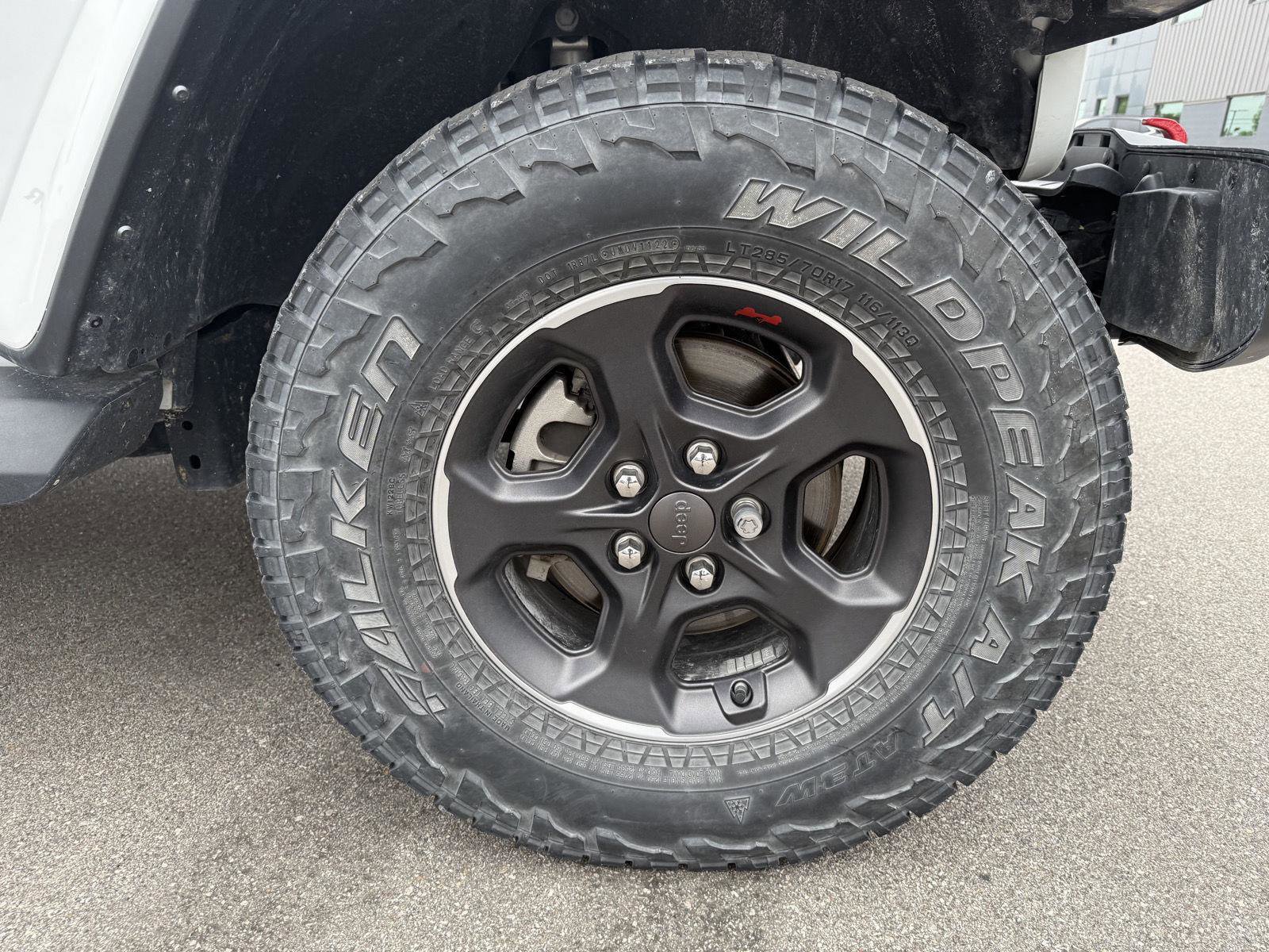 Used 2022 Jeep Gladiator Rubicon w/ LED Lighting Group AWD/4WD image 14