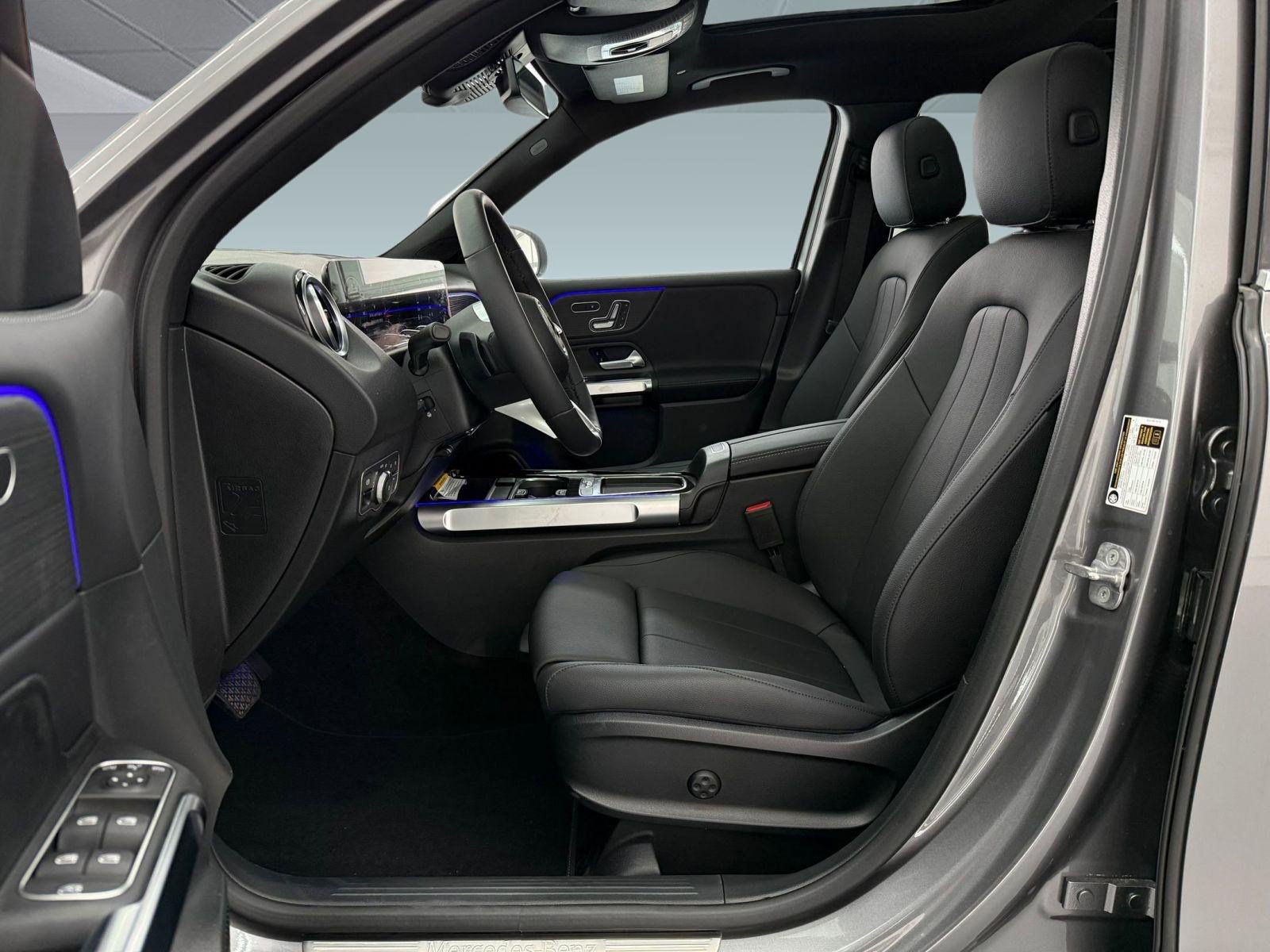 New 2025 Mercedes-Benz GLB 250 4MATIC image 5