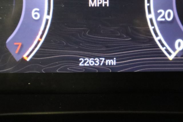Used 2025 Jeep Grand Cherokee Altitude AWD/4WD image 34