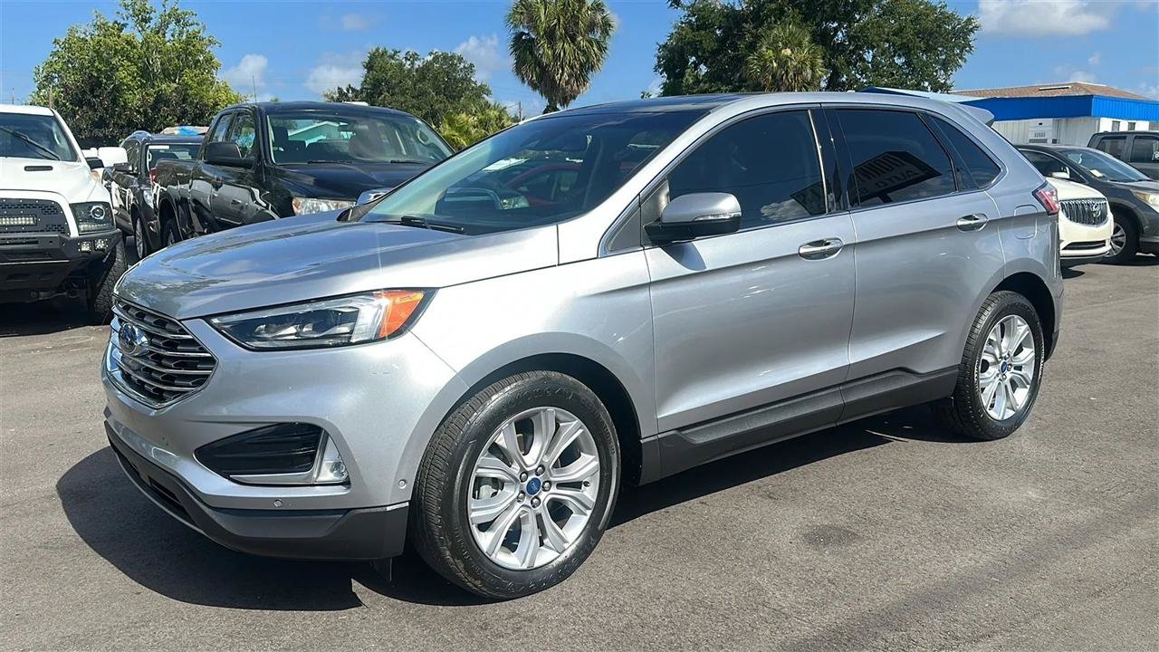 Used 2020 Ford Edge Titanium w/ Equipment Group 301A FWD image 14