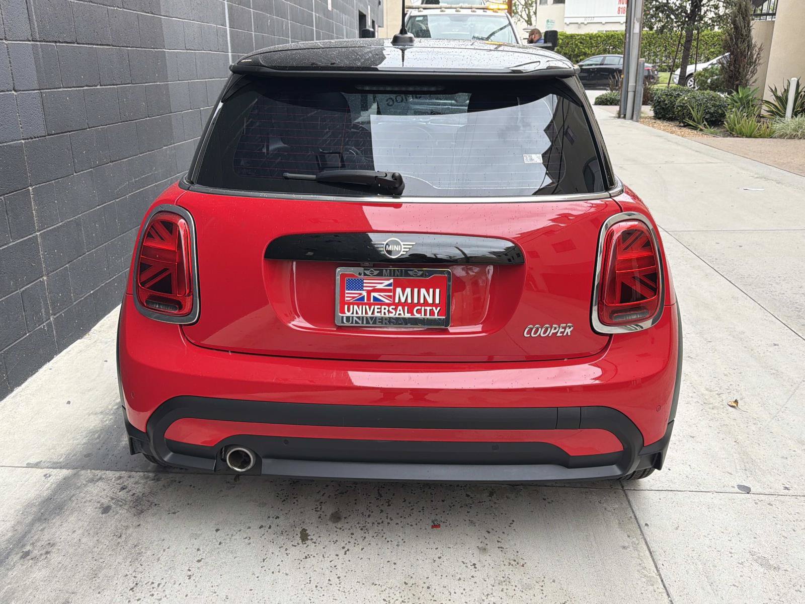 Used 2024 MINI Cooper 2-Door Hardtop FWD image 4