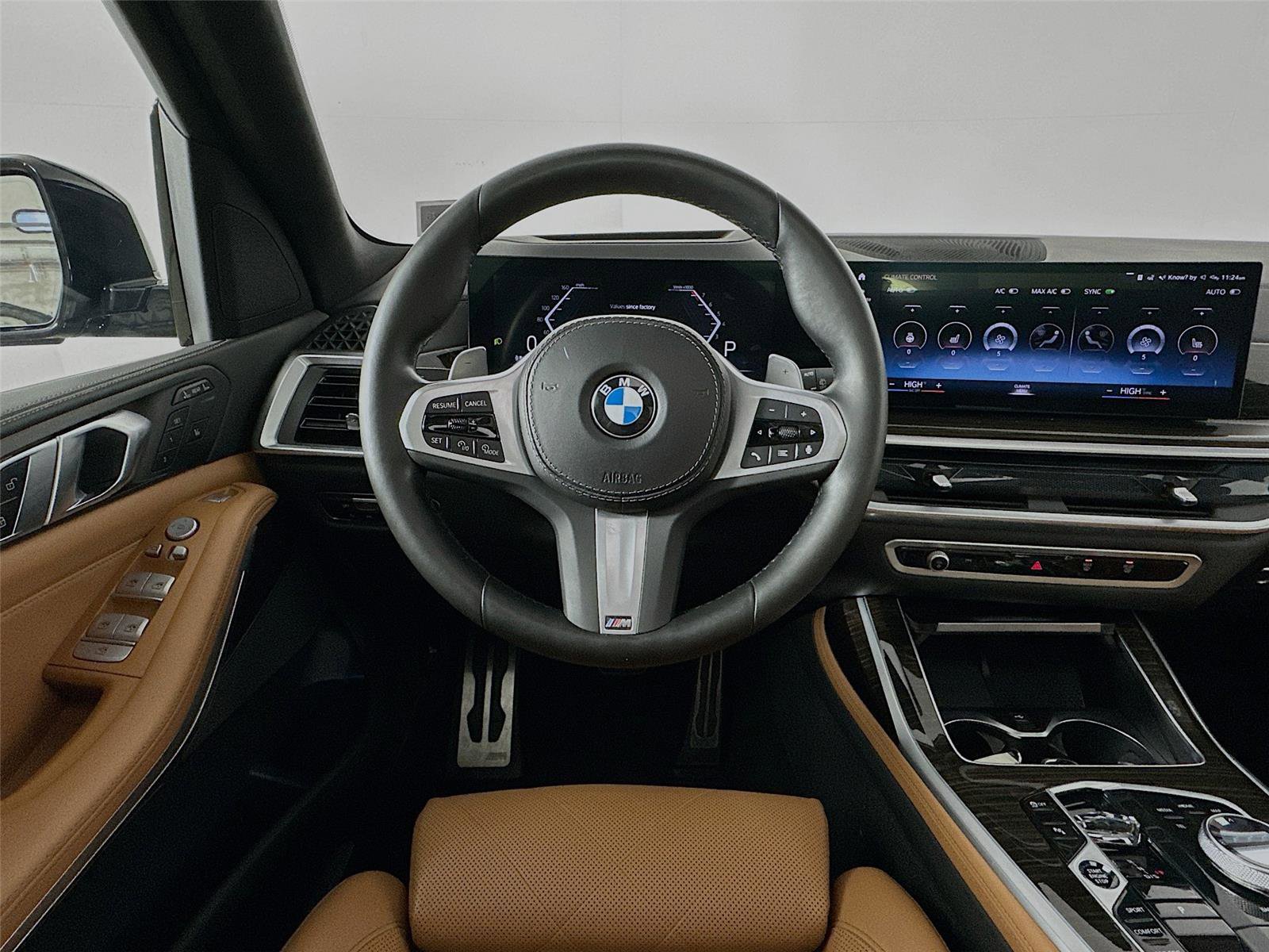 Used 2023 BMW X7 xDrive40i w/ M Sport Package image 11