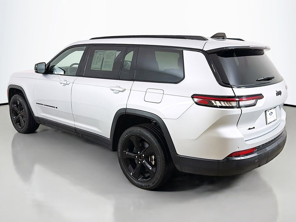 Used 2023 Jeep Grand Cherokee L Laredo image 9