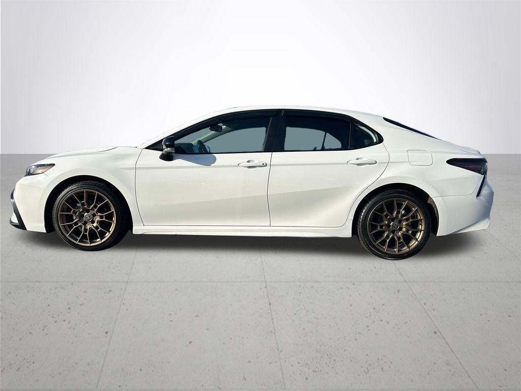 Used 2024 Toyota Camry SE image 10