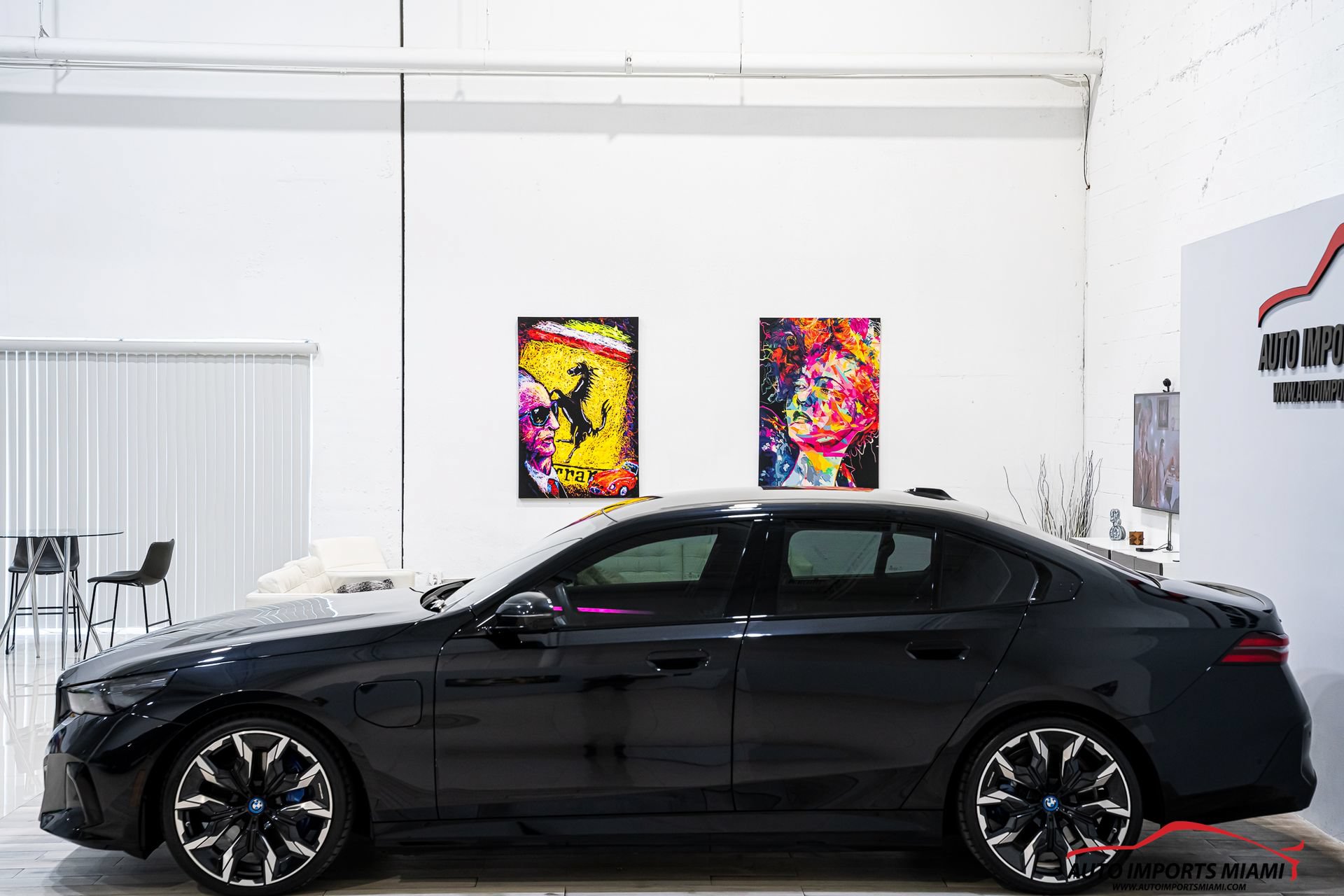 Used 2025 BMW 550e xDrive w/ Executive Package AWD/4WD image 11
