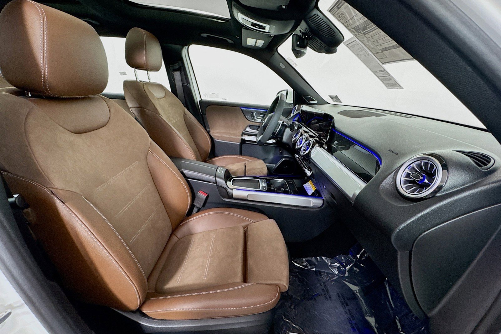 New 2025 Mercedes-Benz GLB 35 AMG 4MATIC image 26