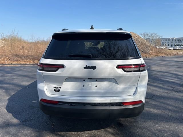Used 2023 Jeep Grand Cherokee L Laredo AWD/4WD image 5